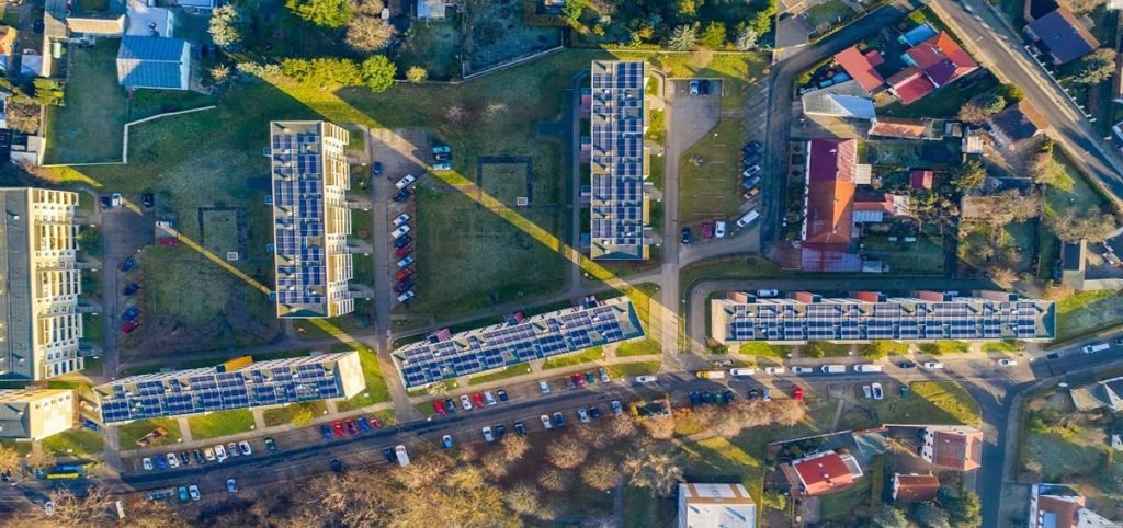 Comunità energetiche: chi può aderire, quali sono i requisiti e i vantaggi?